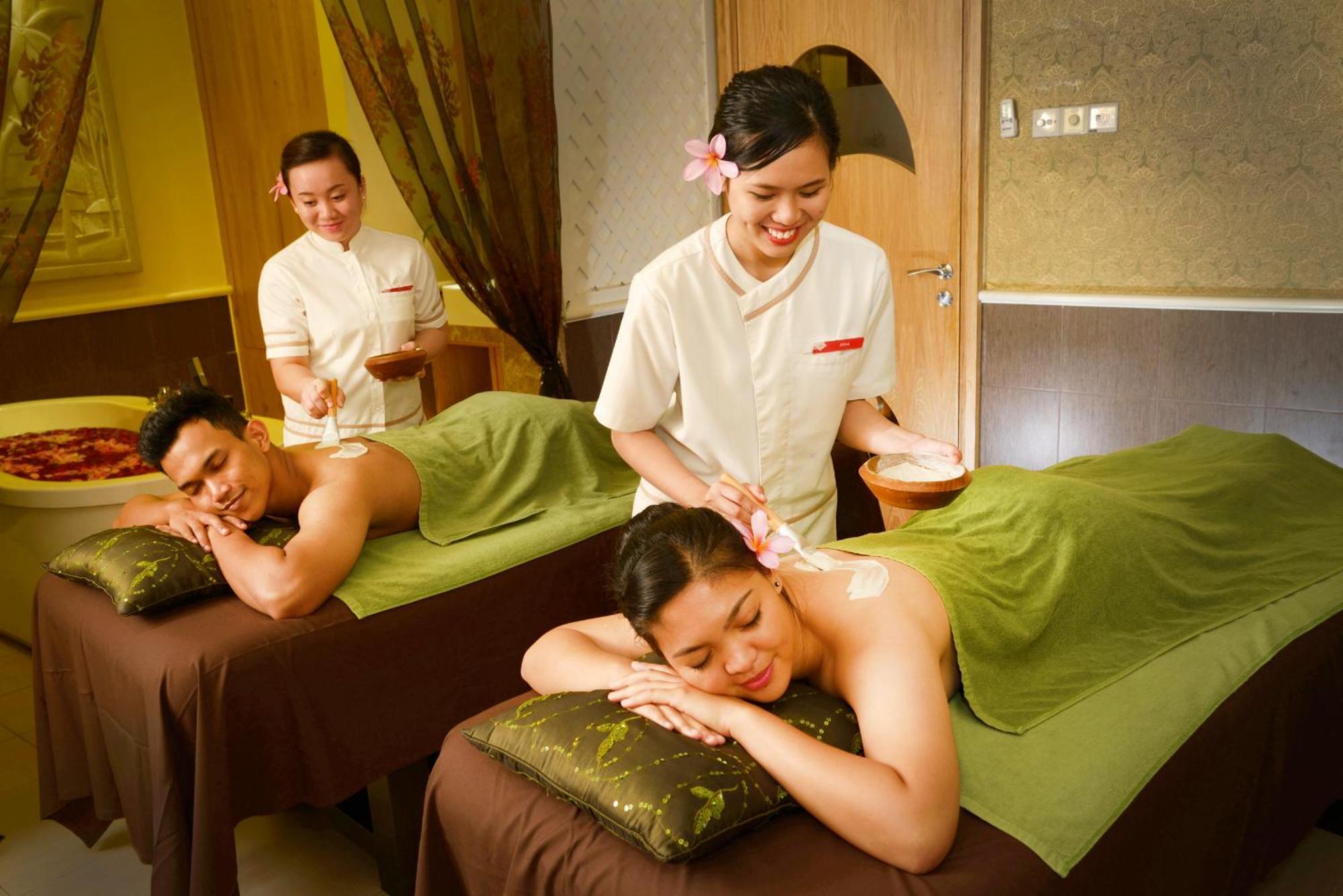 Готель Grand Lexis Порт-Діксон Екстер'єр фото Thai massage