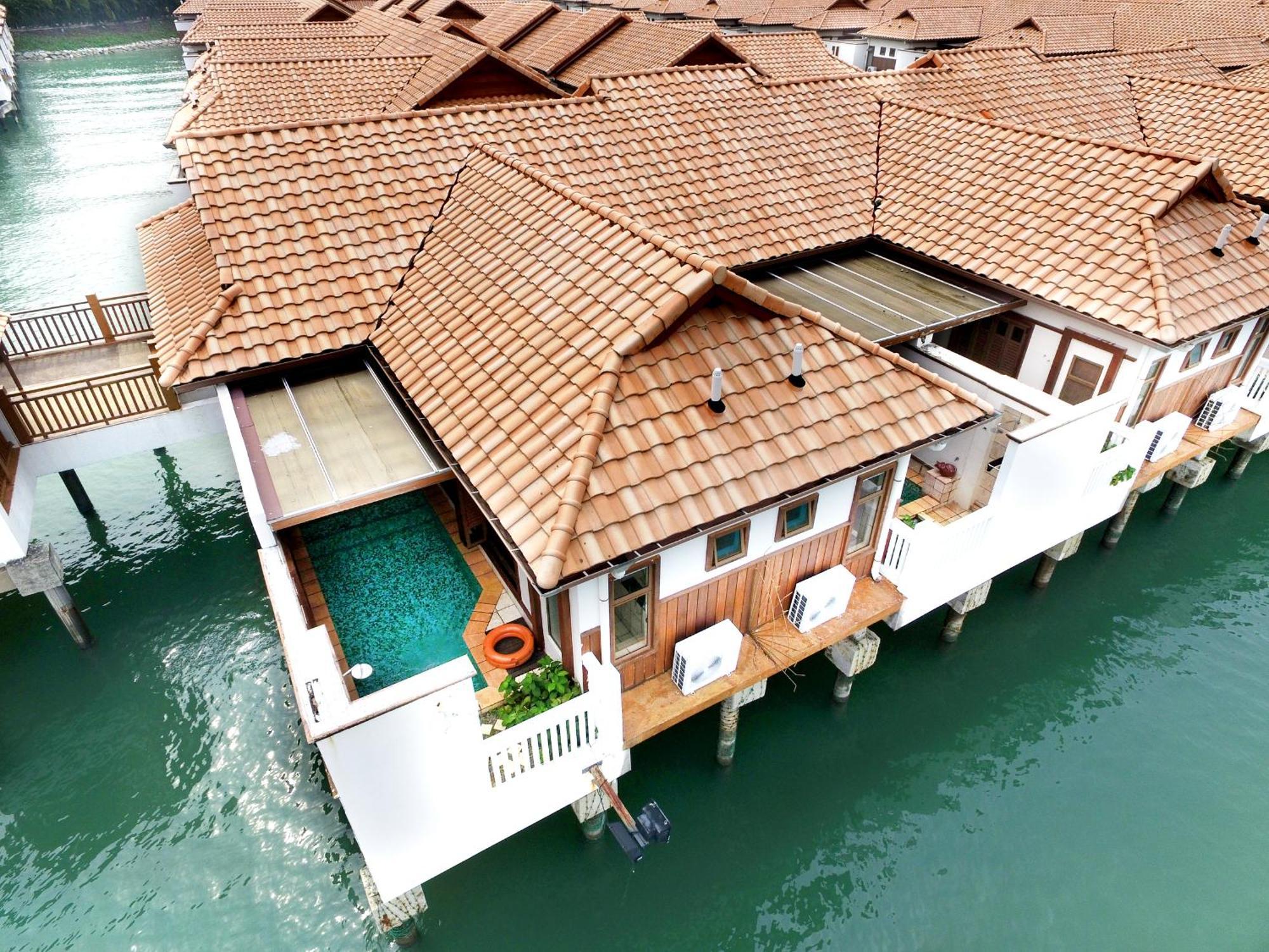 Готель Grand Lexis Порт-Діксон Екстер'єр фото Overwater villas