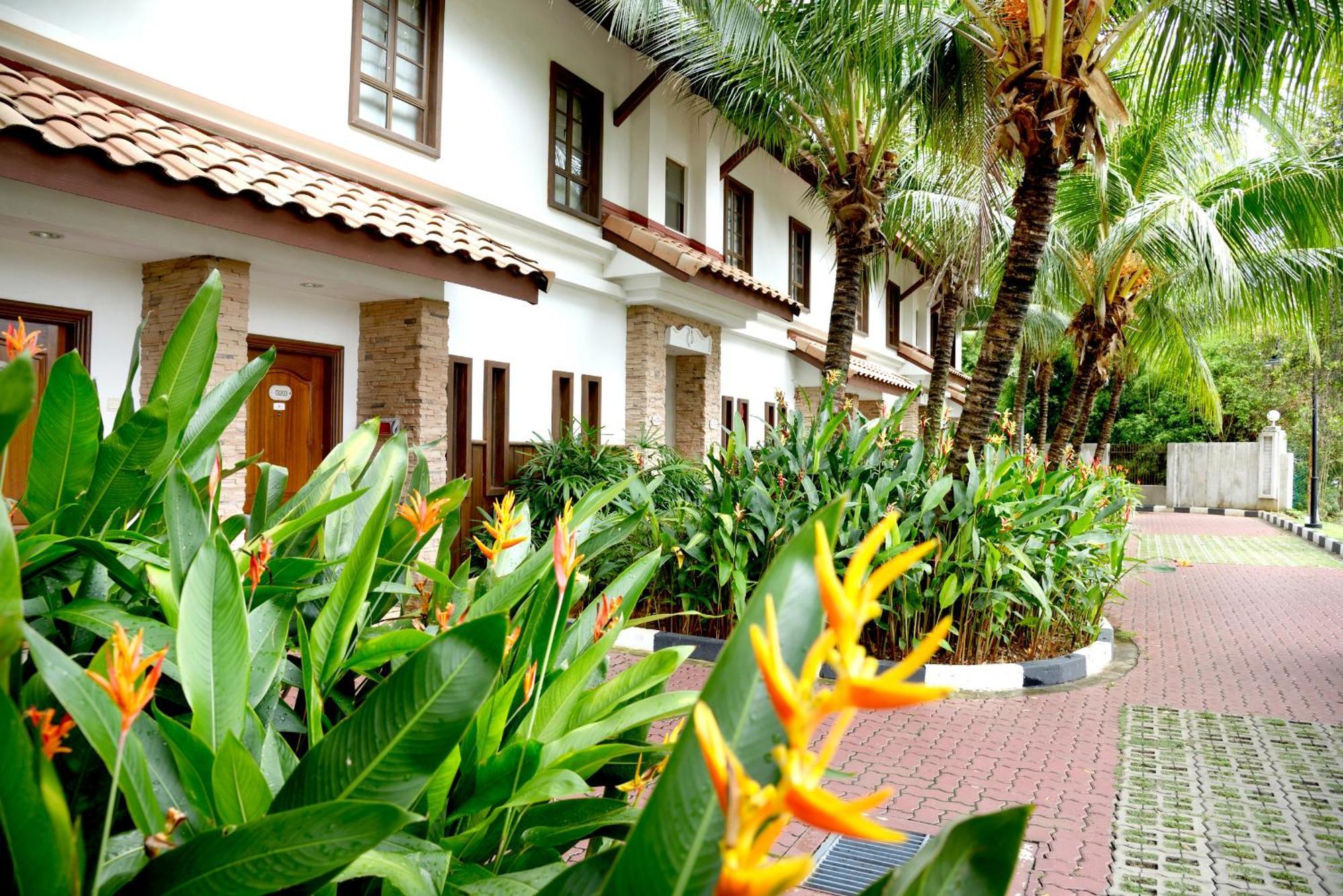 Готель Grand Lexis Порт-Діксон Екстер'єр фото The hotel's exterior